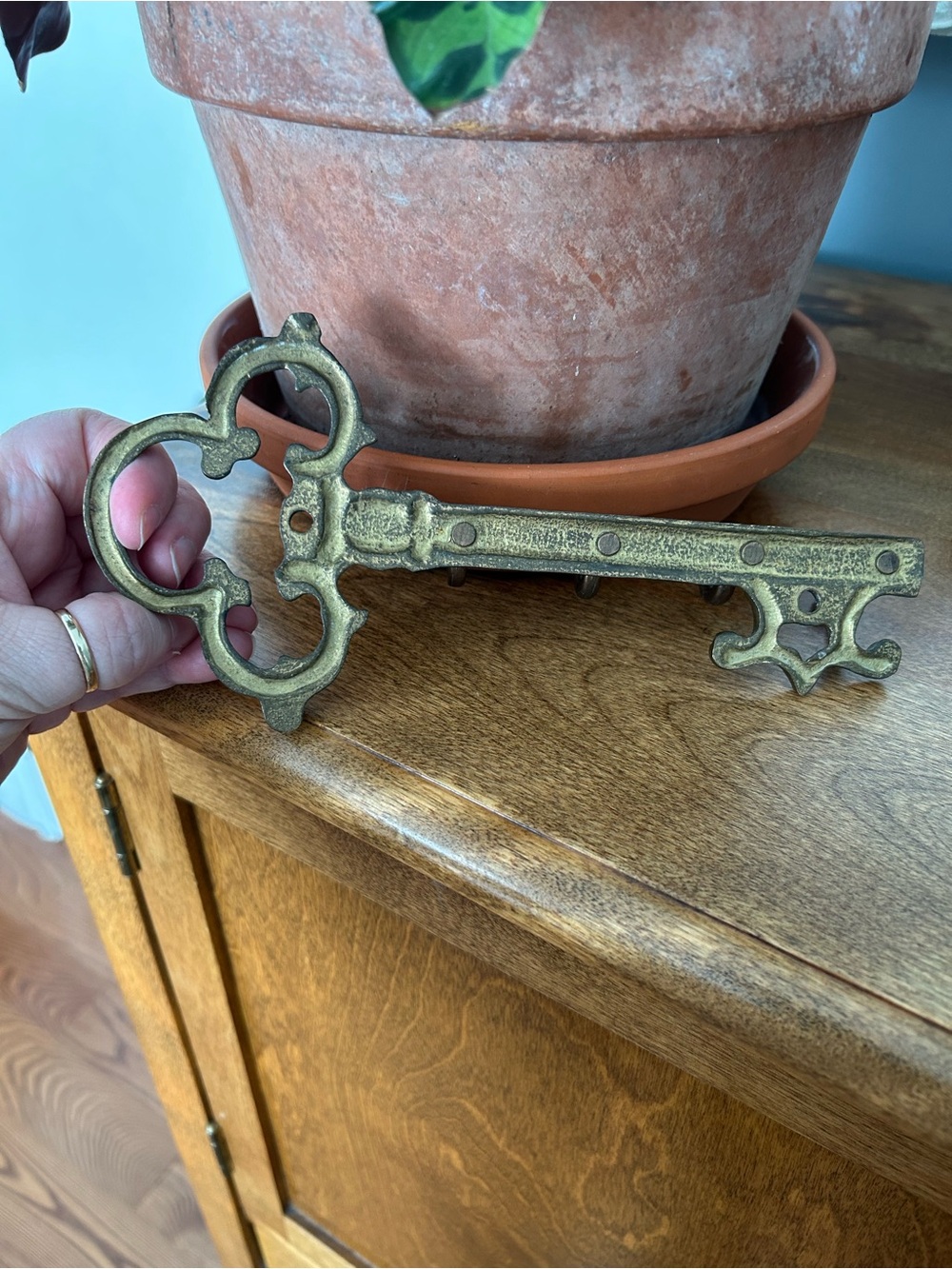 Vintage Solid Brass Key Rack - Picture 7 of 7